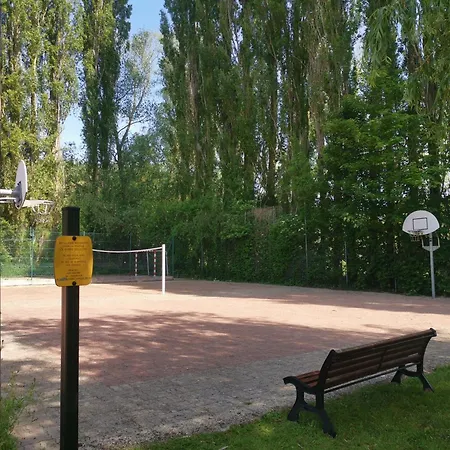 Location De Mobilhomes 3 Chambres, 3 étoiles Village de vacances Ivry-la-Bataille