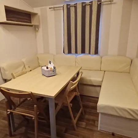 Location De Mobilhomes 3 Chambres, 3 étoiles * Ivry-la-Bataille
