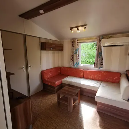 Location De Mobilhomes 3 Chambres, 3 étoiles * Ivry-la-Bataille