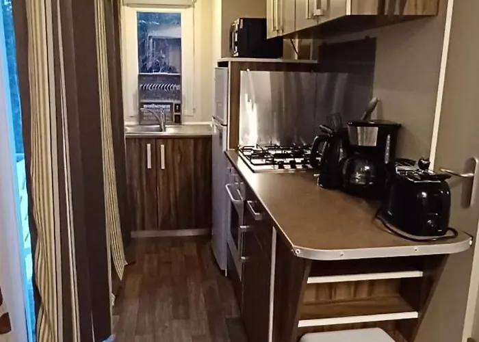 Parque de vacaciones Location De Mobilhomes 3 Chambres, 3 étoiles Ivry-la-Bataille