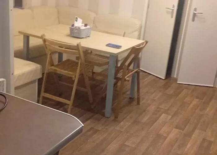 Location De Mobilhomes 3 Chambres, 3 étoiles * Ivry-la-Bataille